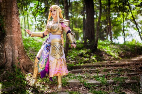 Queen Zelda from Hyrule Warriors Layze Michelle cosplay